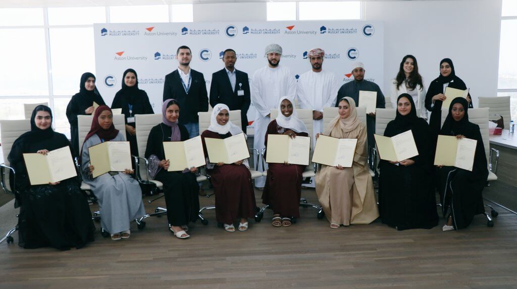 First batch of placement year students graduated from Muscat University, in partnership with  @Tecnicas_reun